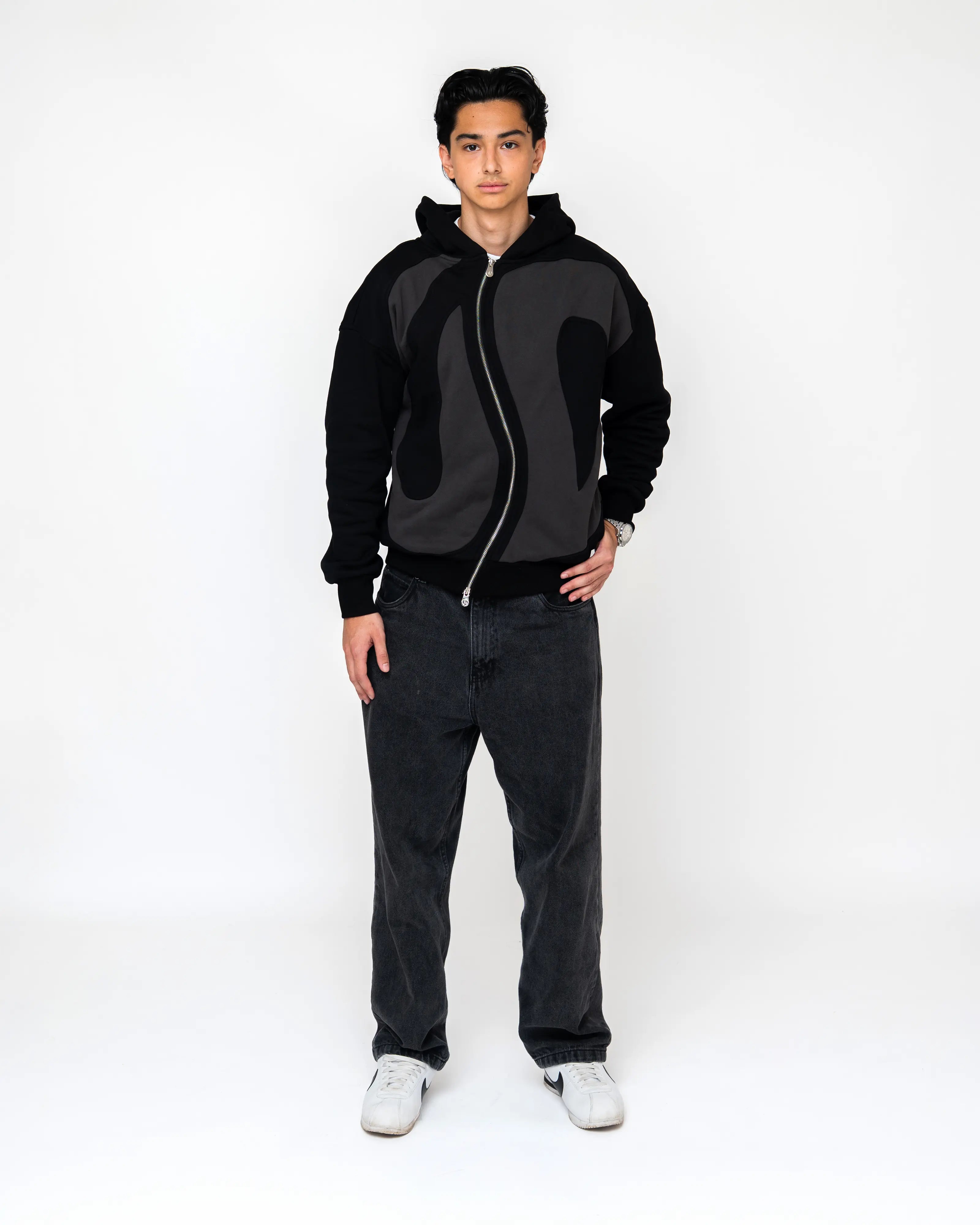 Black Curved Zipper Model Large Front